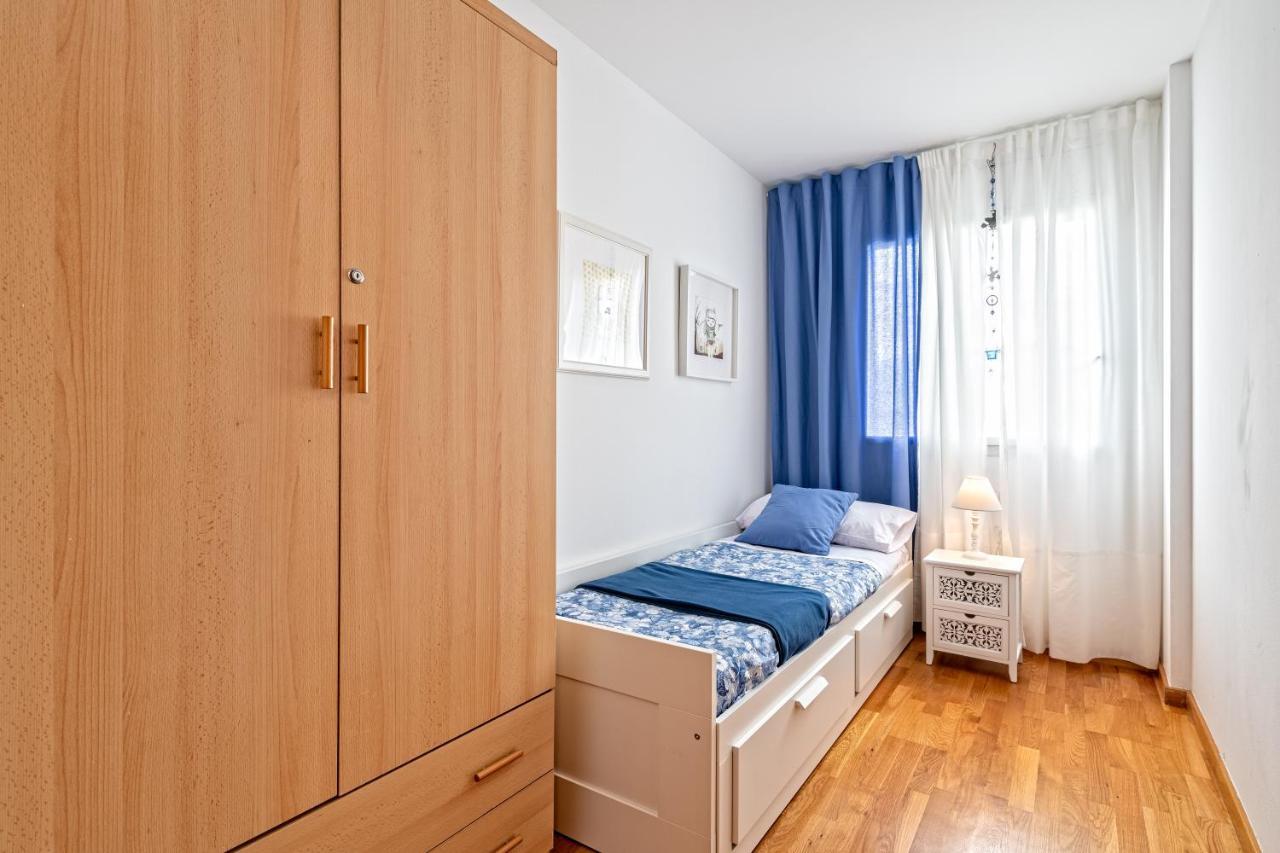 Calido Apartamento Con Piscina En Barcelona Ripollet Zewnętrze zdjęcie