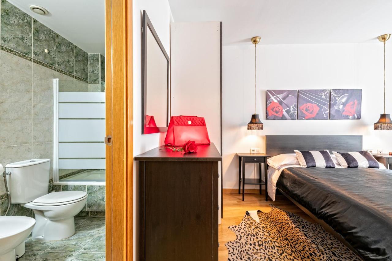 Calido Apartamento Con Piscina En Barcelona Ripollet Zewnętrze zdjęcie
