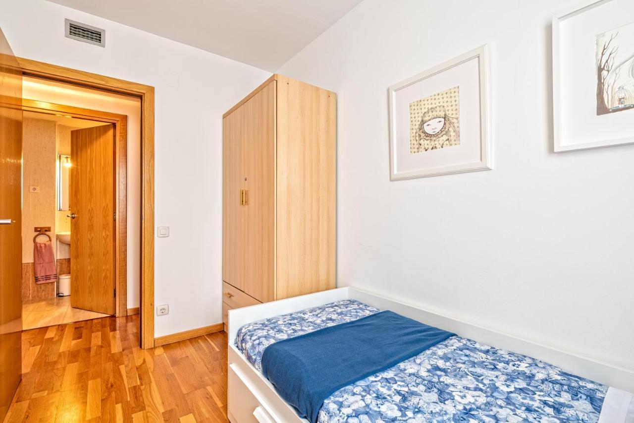 Calido Apartamento Con Piscina En Barcelona Ripollet Zewnętrze zdjęcie